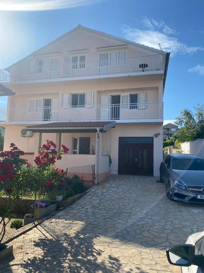 Apart Mani Di Lauro Apartamento Preko Exterior foto